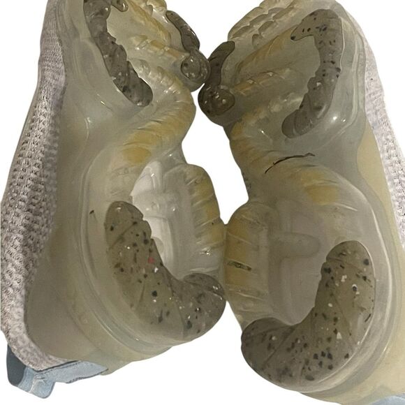 Nike Women's Air VaporMax Flyknit Gray White Shoes Size 6.5Y - Picture 11 of 16